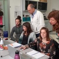 Professori e studenti nel laboratorio in Antartide